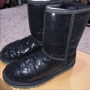 Classic short UGG boots